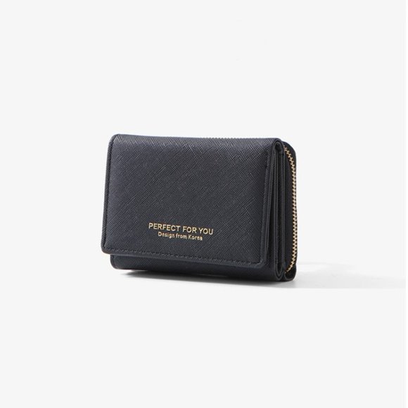 Minimalist Contemporary Small Wallet for Women - Picture 6 of 16